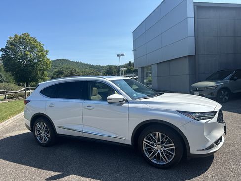 Used 2022 Acura MDX SH-AWD w/ Advance Package image 4
