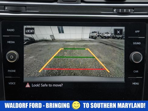 Used 2022 Volkswagen Tiguan SE image 47