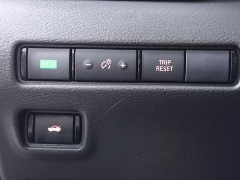 Used 2020 Nissan Sentra SV w/ SV Premium Package image 10