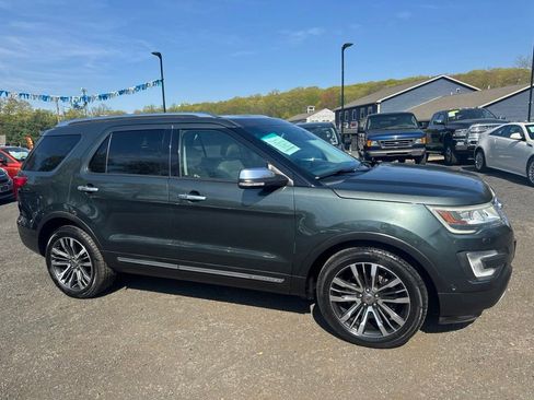 Used 2016 Ford Explorer Platinum AWD/4WD image 3