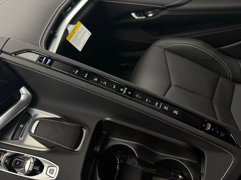 Used 2023 Chevrolet Corvette Stingray Coupe w/ Z51 Performance Package image 34