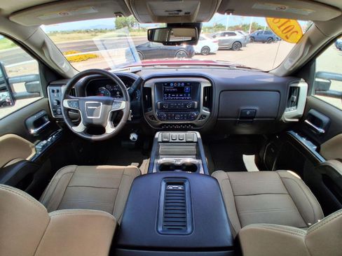 Used 2018 GMC Sierra 2500 Denali w/ Duramax Plus Package AWD/4WD image 25