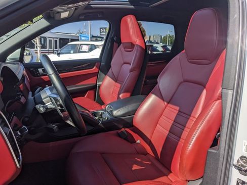 Used 2019 Porsche Cayenne E-Hybrid AWD/4WD image 17