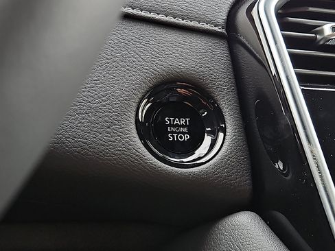 New 2026 Nissan Armada SL image 17