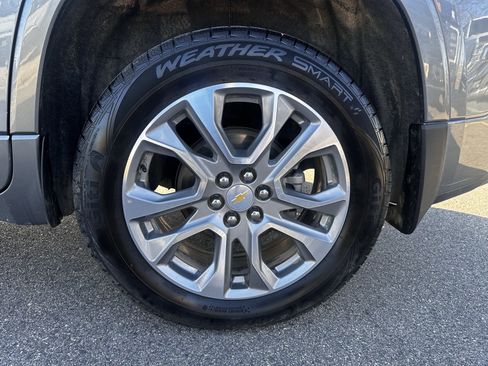 Used 2021 Chevrolet Traverse Premier image 20