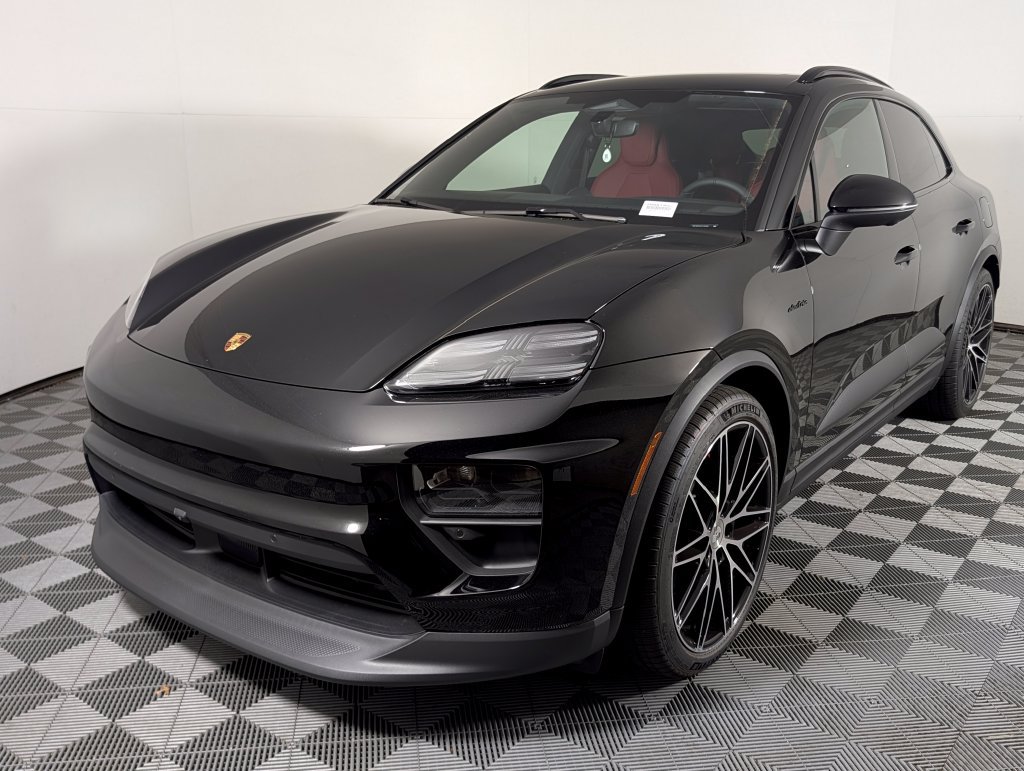 New 2026 Porsche Macan 4S Electric AWD/4WD image 1