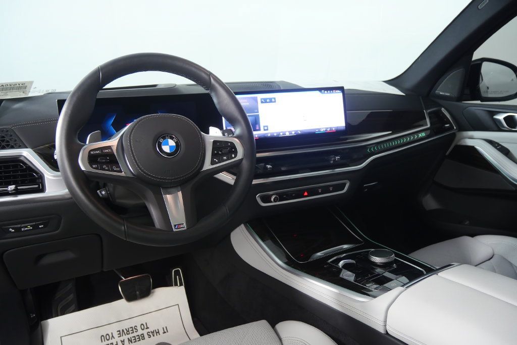 Used 2025 BMW X5 xDrive40i w/ M Sport Package AWD/4WD image 18