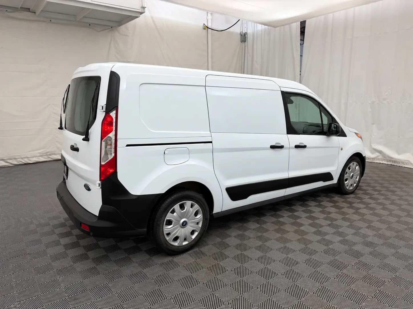 Used 2020 Ford Transit Connect XL FWD image 5