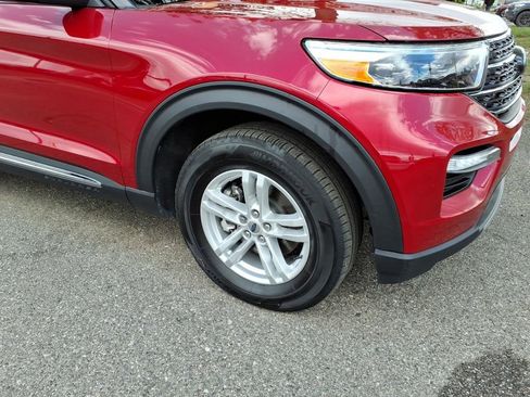 Certified 2023 Ford Explorer XLT w/ Equipment Group 202A AWD/4WD image 5