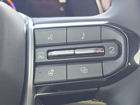 New 2026 Chevrolet Colorado ZR2 w/ Technology Package AWD/4WD image 26