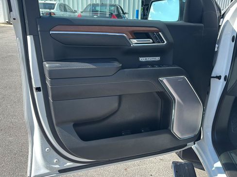 Used 2023 GMC Sierra 1500 Denali AWD/4WD image 15