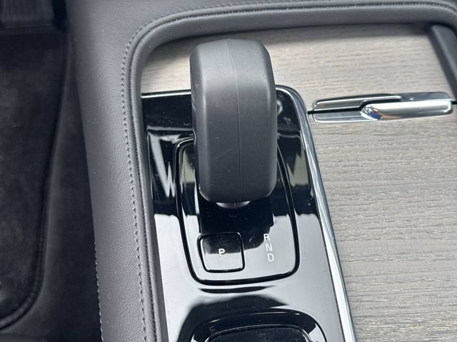 Used 2025 Volvo S90 B6 Plus AWD/4WD image 16