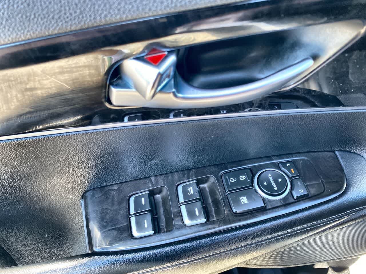 Used 2018 Kia Sorento AWD image 13