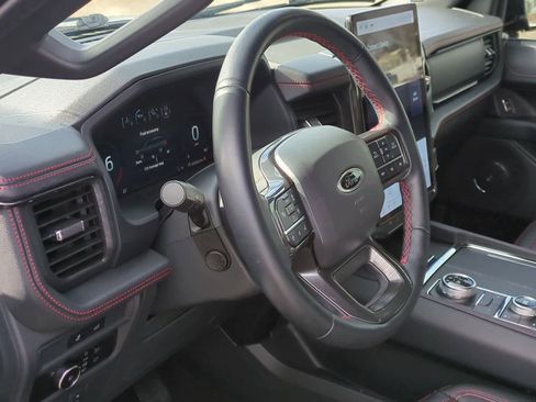 Used 2023 Ford Expedition Max Limited image 10