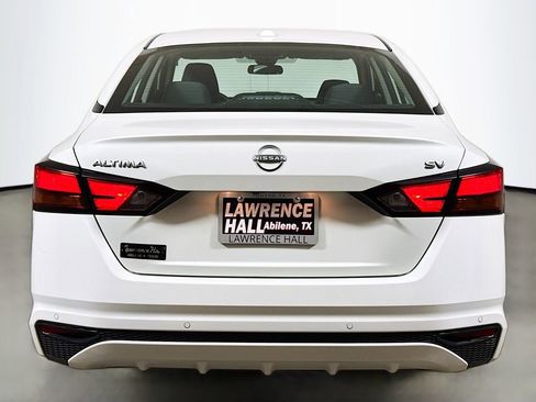 Used 2023 Nissan Altima 2.5 SV FWD image 5