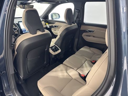 New 2026 Volvo XC90 B6 Plus w/ Protection Package Premier image 21