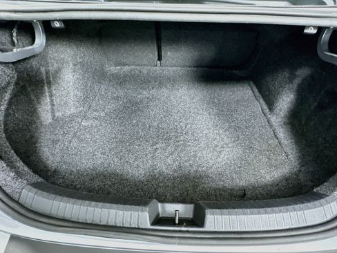 Used 2025 Volkswagen Jetta SE FWD image 30