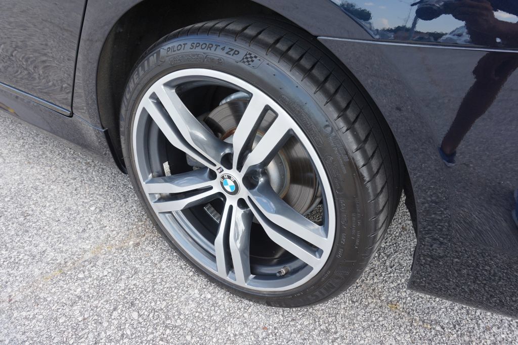 Used 2019 BMW 750i w/ Executive Package RWD image 10