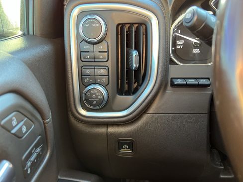 Used 2020 GMC Sierra 1500 Denali w/ Technology Package AWD/4WD image 34