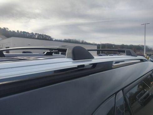 Used 2022 Ford Explorer Limited w/ Equipment Group 301A image 5