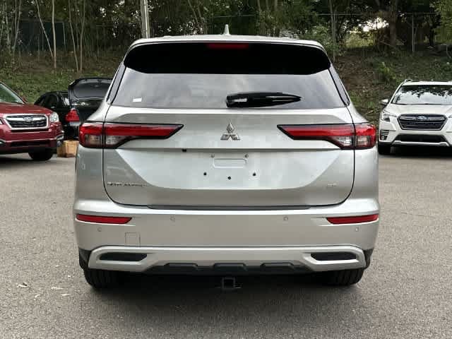 Used 2024 Mitsubishi Outlander SE AWD/4WD image 4