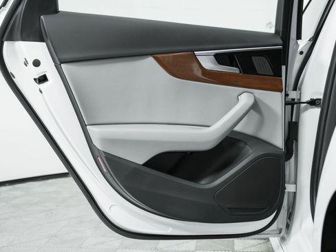 Used 2022 Audi A4 2.0T Premium w/ Convenience Package image 19