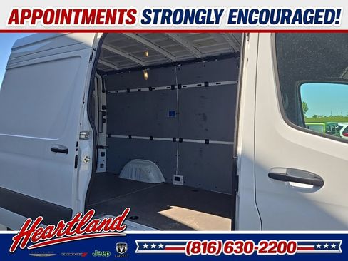 Used 2025 Mercedes-Benz Sprinter 2500 image 59