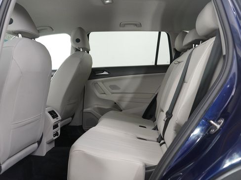 Used 2023 Volkswagen Tiguan SE image 18