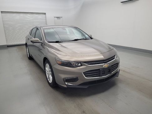 Used 2018 Chevrolet Malibu LT FWD image 13