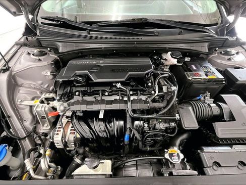 Certified 2021 Hyundai Elantra SEL FWD image 9