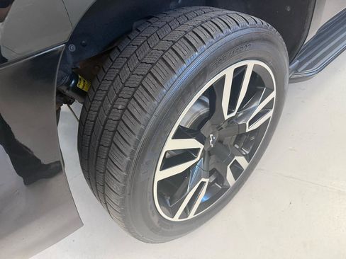 Used 2018 Chevrolet Tahoe Premier AWD/4WD image 8