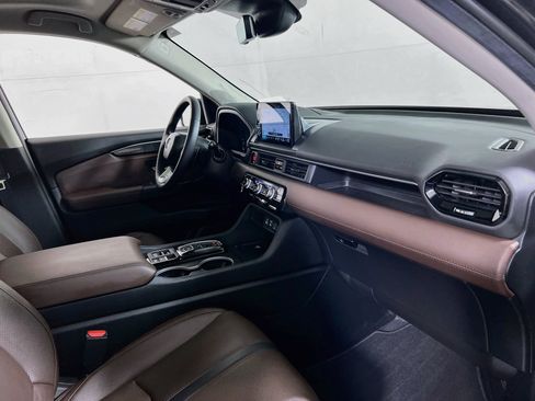 Used 2025 Honda Pilot Elite image 31