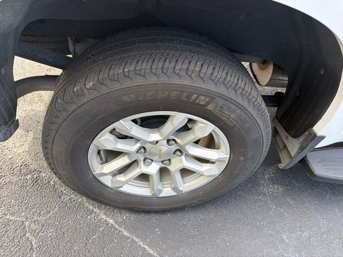 Used 2024 Chevrolet Silverado 1500 LT w/ Protection Package RWD image 8