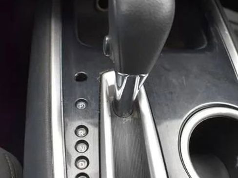 Used 2020 Nissan Pathfinder S FWD image 32