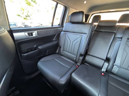 Used 2025 Hyundai Santa Fe SEL FWD image 41