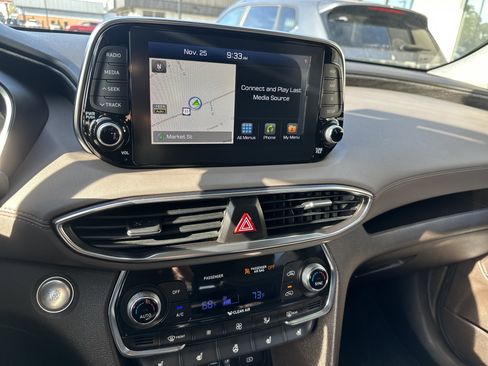 Used 2019 Hyundai Santa Fe FWD image 17