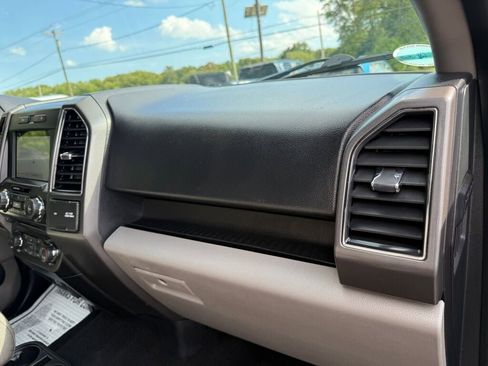 Used 2017 Ford F150 XLT w/ Equipment Group 302A Luxury image 31