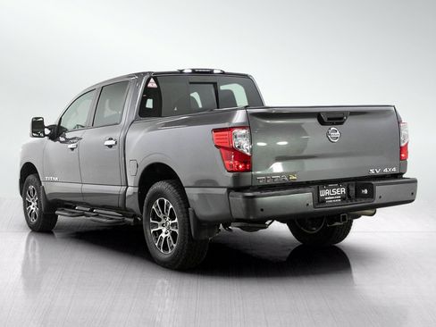 Used 2021 Nissan Titan SV w/ SV Convenience Package AWD/4WD image 3