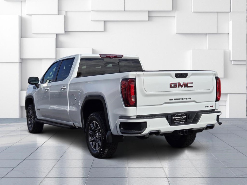 Used 2024 GMC Sierra 1500 AT4 w/ Technology Package AWD/4WD image 5