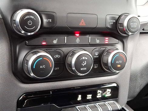 Used 2022 RAM 1500 Big Horn image 16