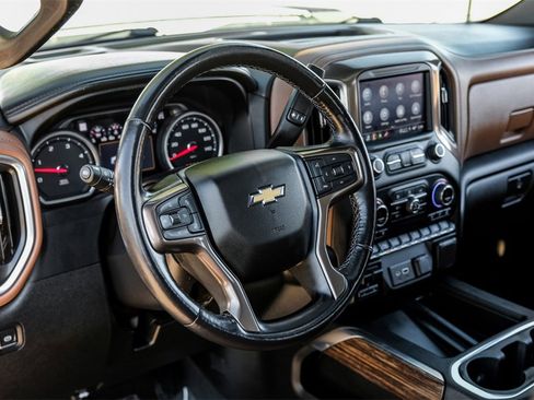 Used 2022 Chevrolet Silverado 2500 High Country w/ Safety Package II image 13