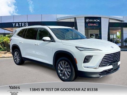 Used 2025 Buick Enclave Preferred image 1