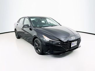 Used 2022 Hyundai Elantra SEL w/ Convenience Package image 1
