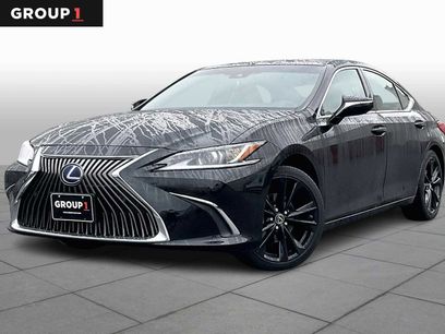 Used 2021 Lexus ES 300h w/ Premium Package