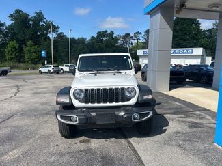 Used 2025 Jeep Gladiator Sport AWD/4WD video 2