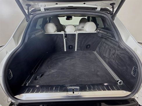 Used 2022 Aston Martin DBX AWD/4WD image 18