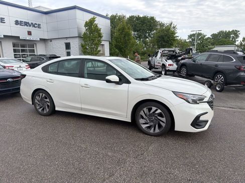 Used 2025 Subaru Legacy Limited AWD/4WD image 11
