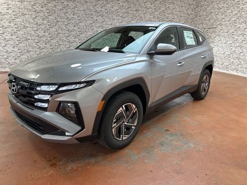 New 2026 Hyundai Tucson Blue SE w/ Tow & Go Package image 3