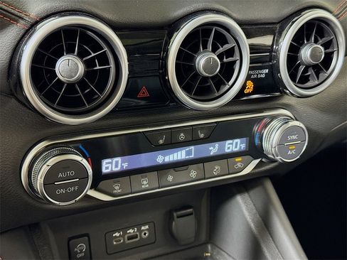 Used 2024 Nissan Sentra SR w/ SR Premium Package image 13