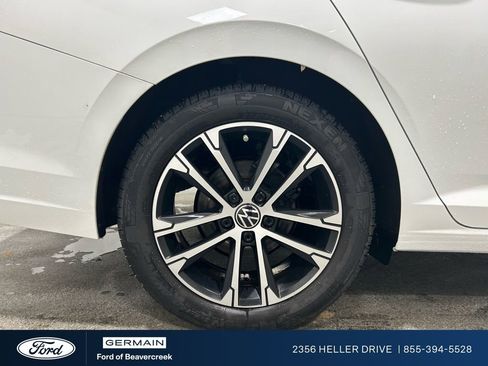 Used 2022 Volkswagen Jetta Sport image 10